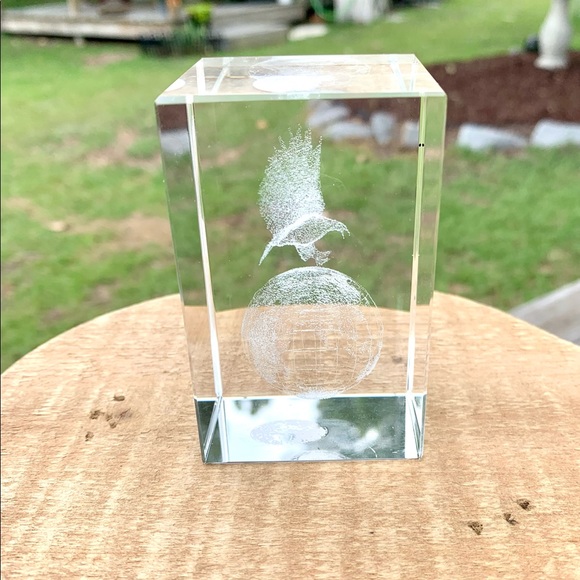 Eagle on Top of The World Paperweight - Picture 1 of 5